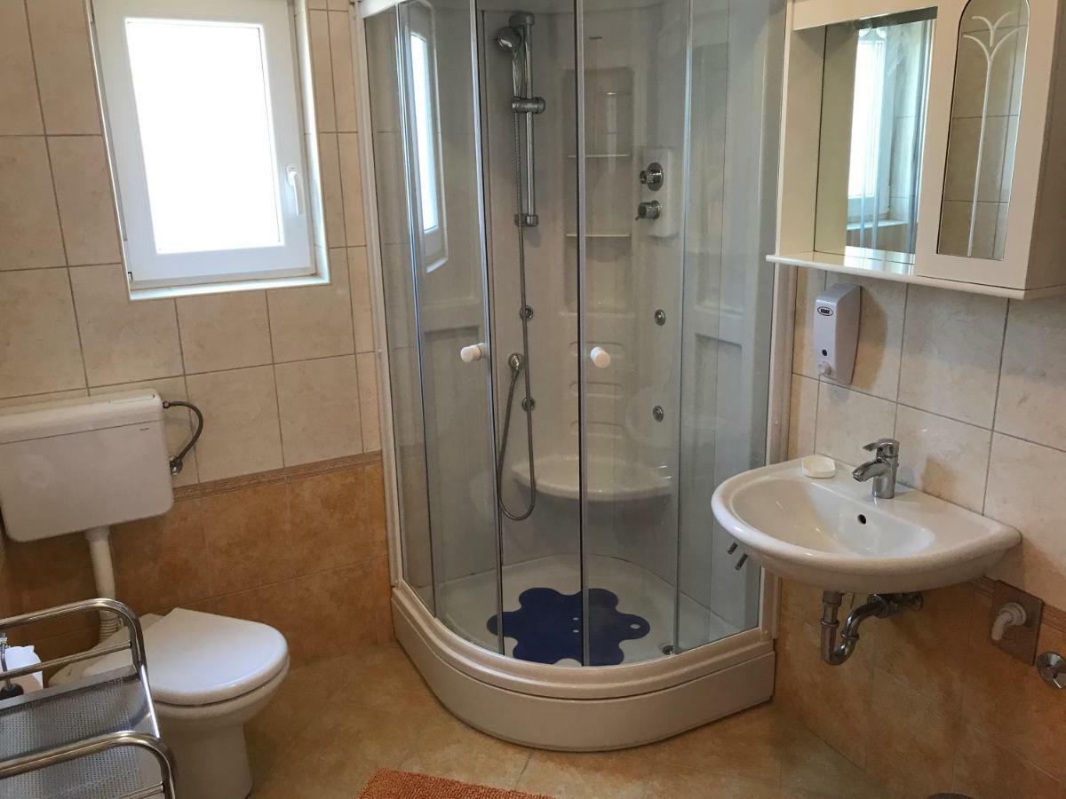 Apartmani Marija Klimno B Екстериор снимка